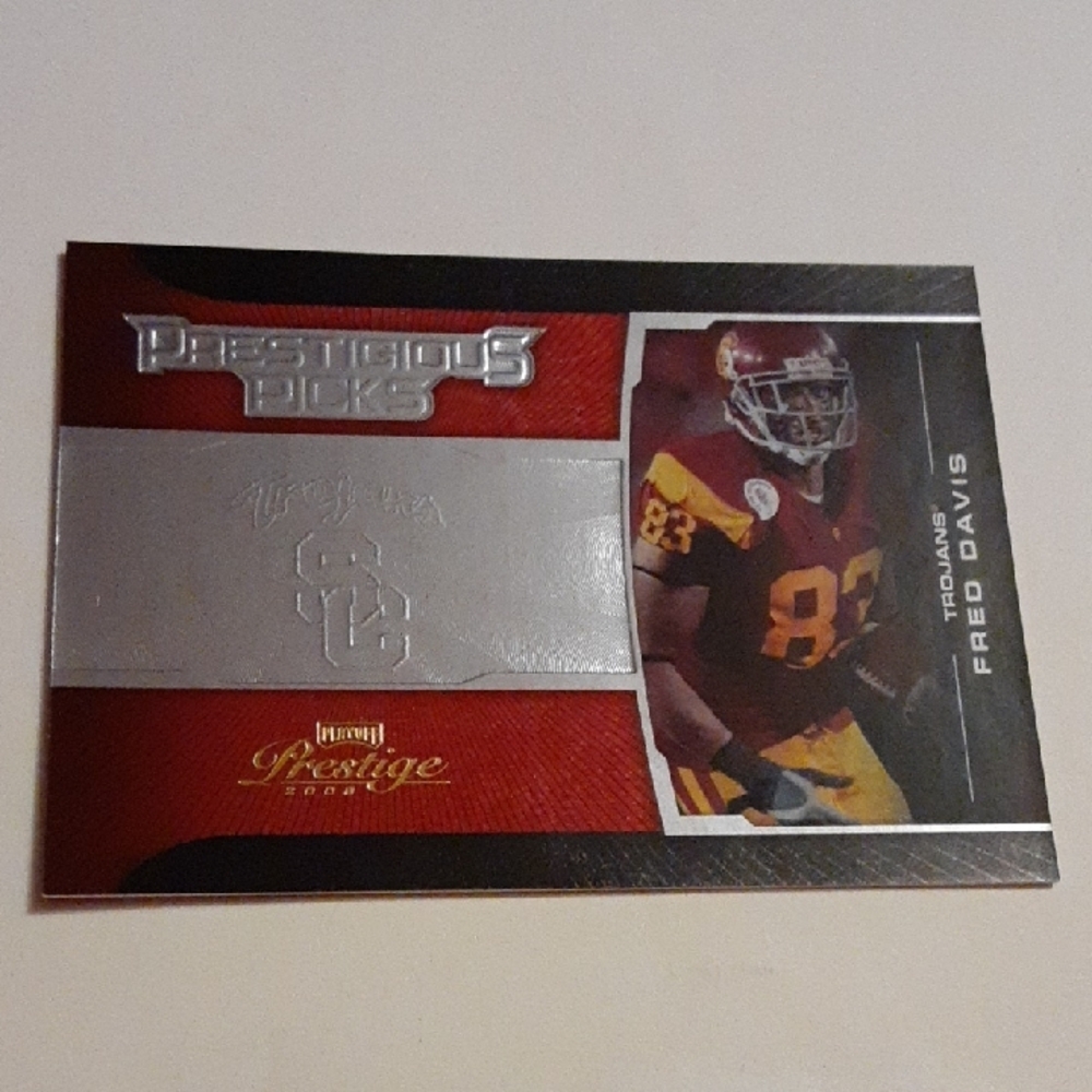 Fred Davis USC Trojans Serial #'d NCAA Football Insert Trading Card